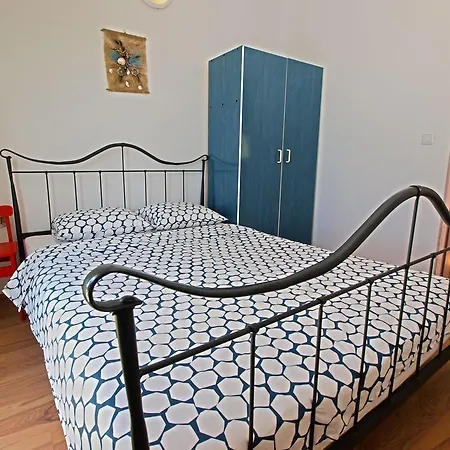 Nensi 1074 *